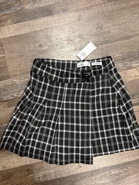 Hollister Black & White Plaid High-Waist Skirt
